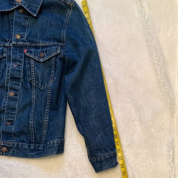 Levi Strauss Denim Trucker Jacket Womens Size 34 Vintage Made in Canada Med Wash - Picture 6 of 9